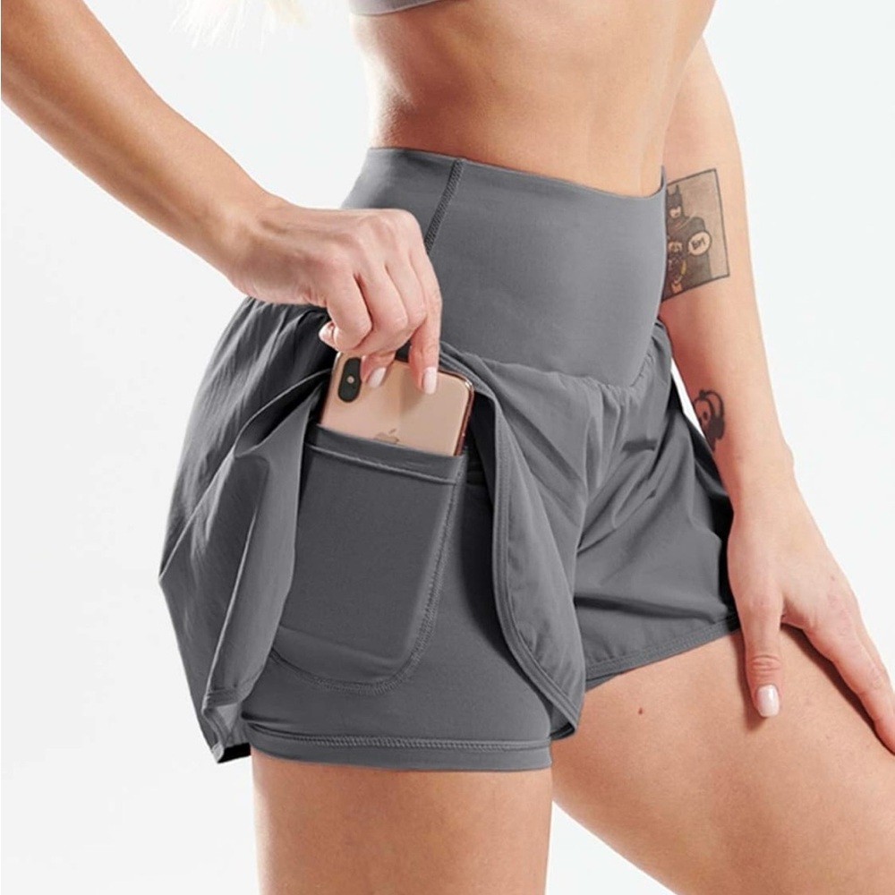 2 in 1 Women's Workout Shorts for Athletic Gym Running Shorts with Phone Pockets - Picture 2 of 5